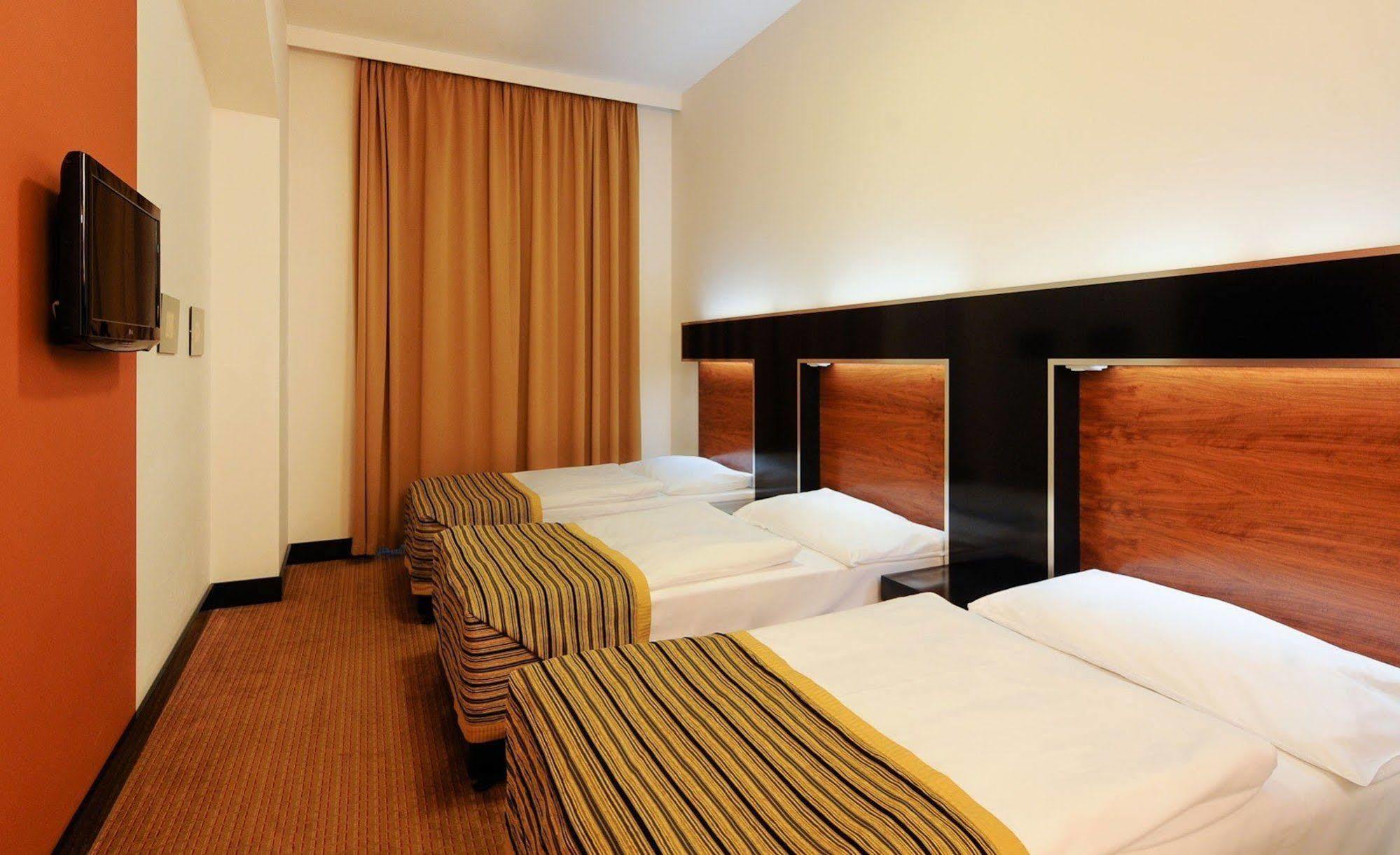 Tunduk Hostel Bişkek Dış mekan fotoğraf